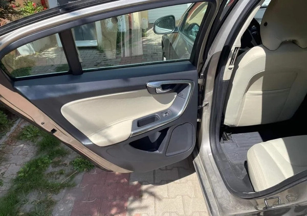 Volvo S60 cena 38000 przebieg: 274461, rok produkcji 2012 z Ostrołęka małe 667